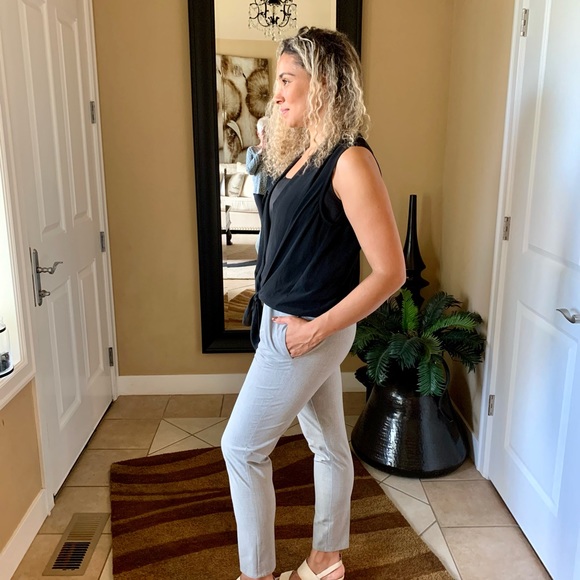 LN ALLSAINTS AVA TIE DRAPE SLEEVELESS TOP. ASYMMETRIC HEM IN BACK. - Picture 9 of 11